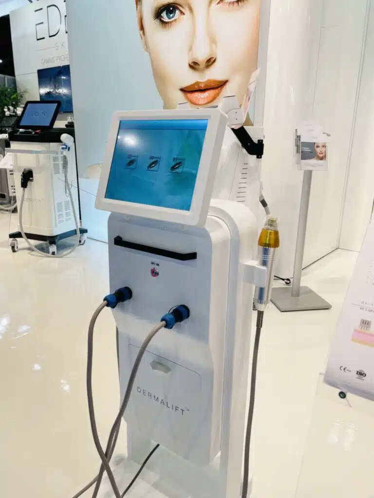Appareils Eden Skin présentés sur le stand